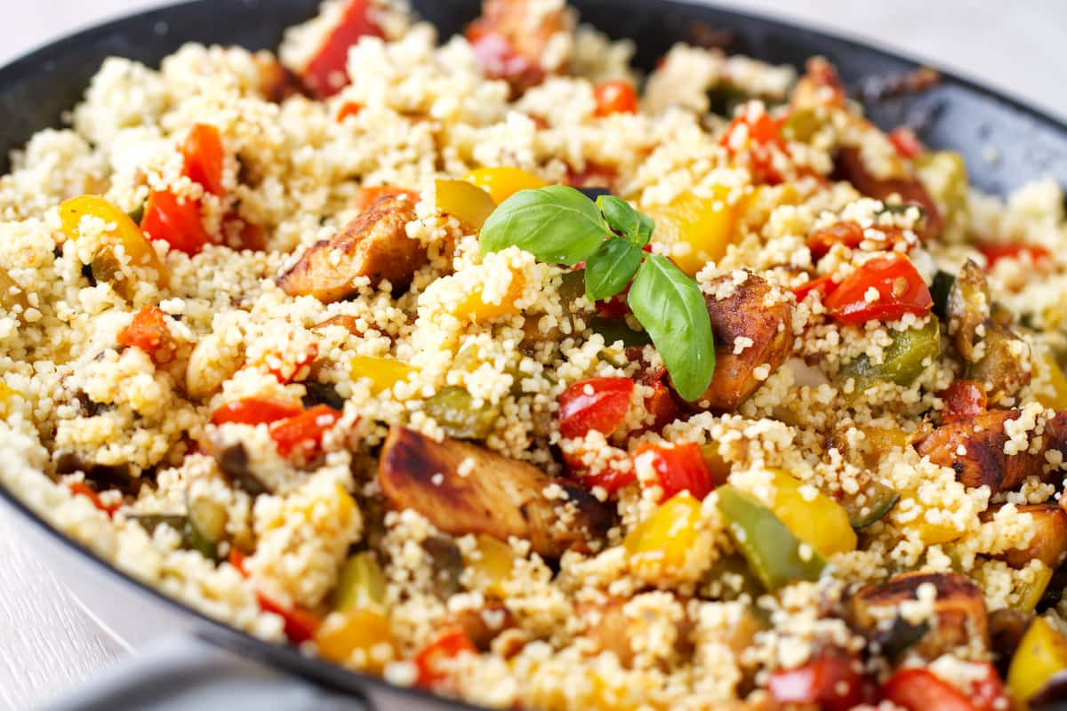 Cous cous y dieta: cómo este plato puede ayudarte a adelgazar de forma saludable