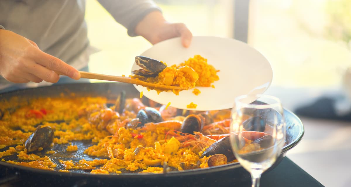 ¿Hay que lavar el arroz para la paella?: Consejos y recomendaciones