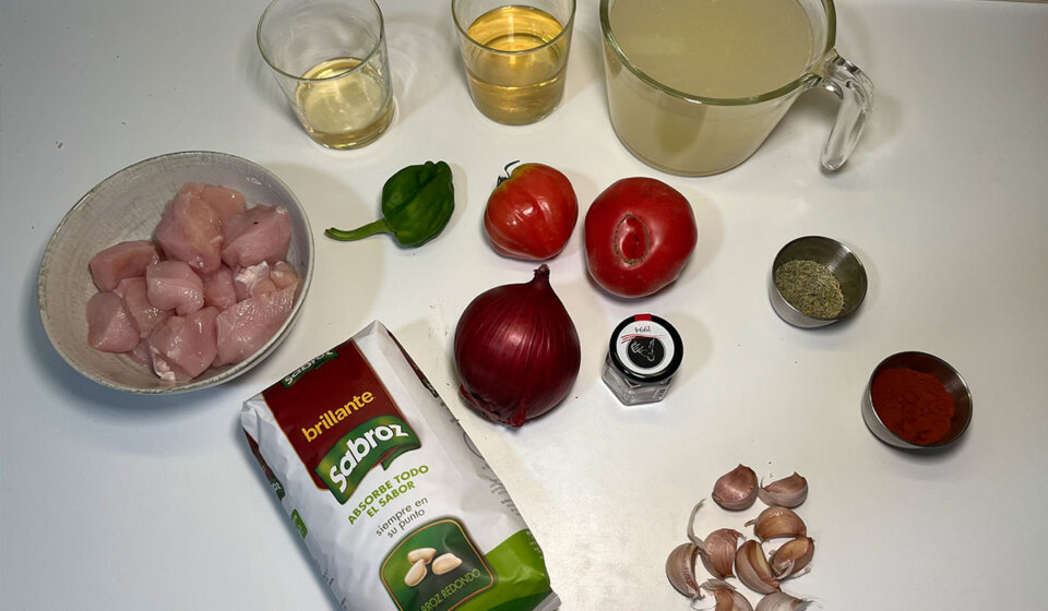 Ingredientes de Arroz con pollo al ajillo