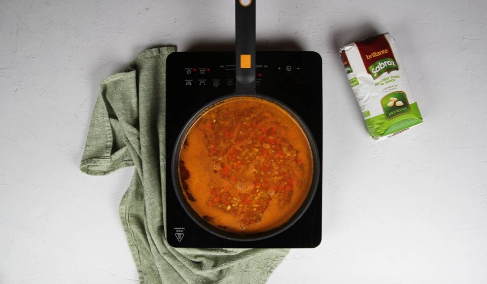 Arroz para arroz meloso con alcachofas