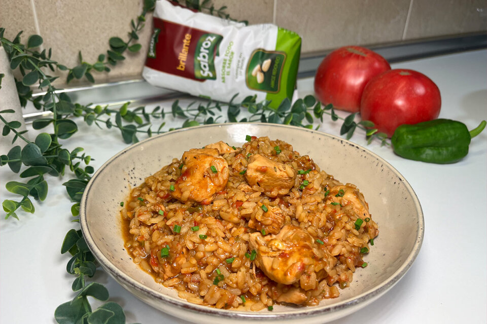 Pollo al ajillo con arroz: Receta fácil y deliciosa