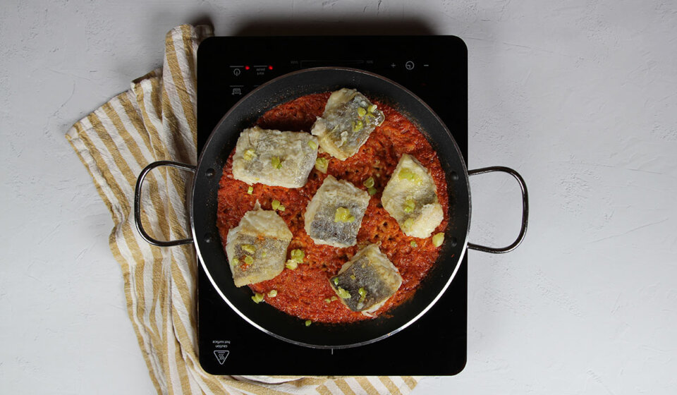 Lomos de bacalao en Paella de bacalao