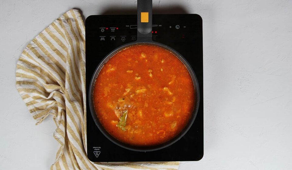 Arroz y caldo en arroz con pinchitos