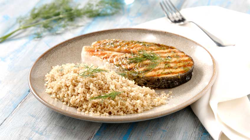 salmon con quinoa integral