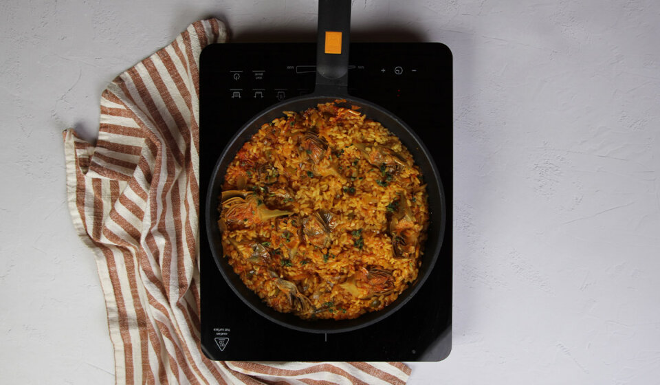 Finalizar cocción en Arroz con alcachofas y verduras