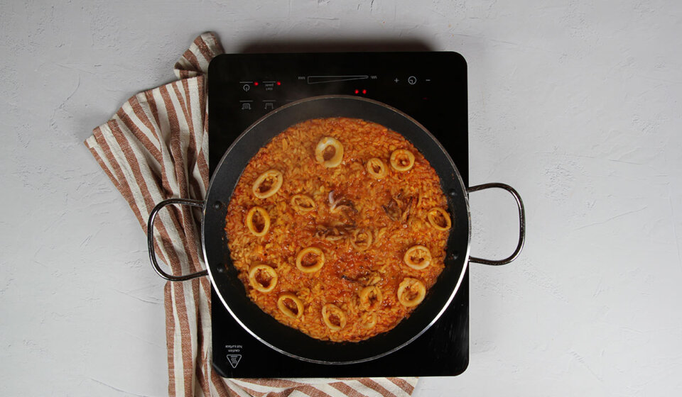 Reposo de paella de calamares