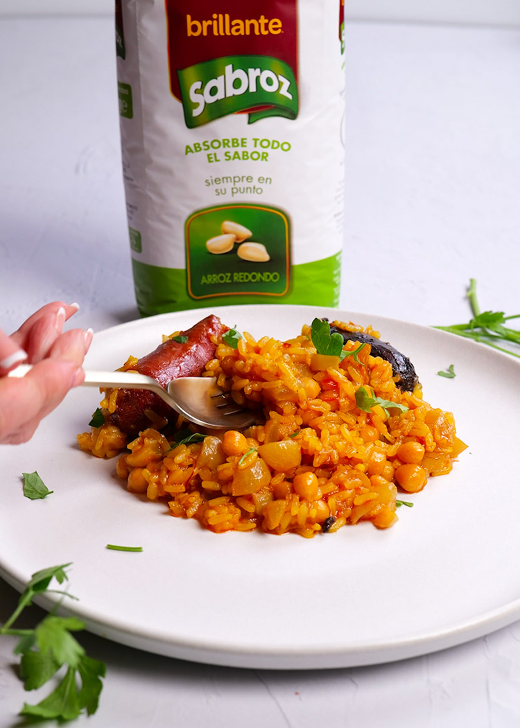 Presentación de arroz con pata