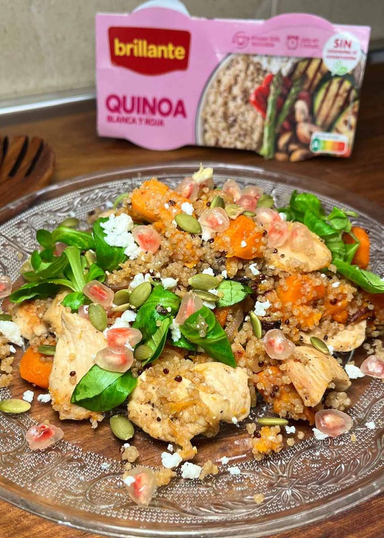 Presentación de ensalada de quinoa