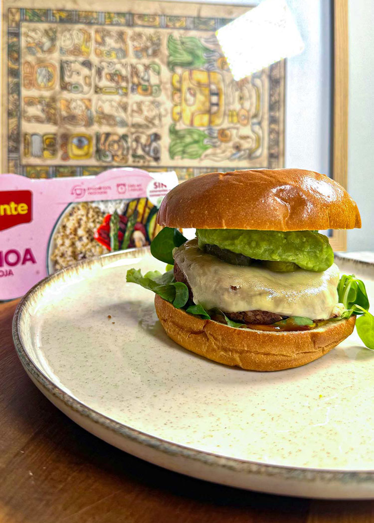 Presentación de hamburguesa de quinoa