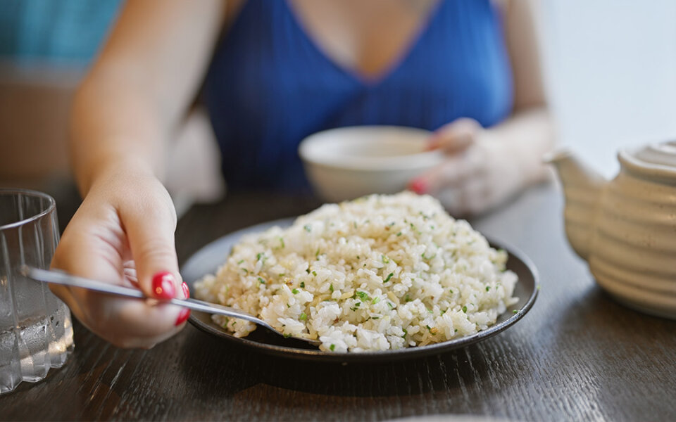 El arroz y su papel como fuente de hidratos de carbono