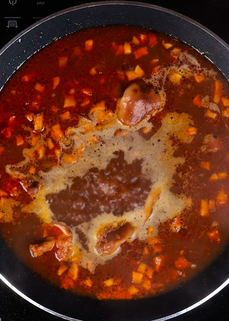 Incorporar arroz y caldo para arroz con magret de pato